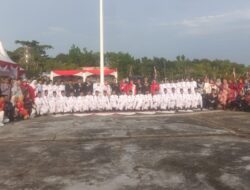 Upacara Penurunan Bendera Merah Putih HUT ke-80 RI Kabupaten Pelalawan berlangsung sukses