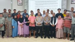 Kapolres Pelalawan John Louis Letedara Satukan Dua Kubu yang Lama Berseteru