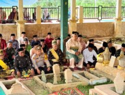 Bersama Sultan Pelalawan X, Bupati Ziarah Makam Sultan Pelalawan Dalam Rangka Menyambut Bulan Suci Ramadhan 1447 H