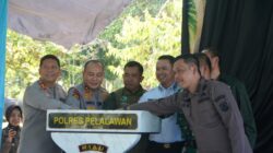 Wabup Pelalawan Dampingi Kapolda Riau Kunjungi Anak Gajah Sumatera Yang Baru Lahir di TNTN