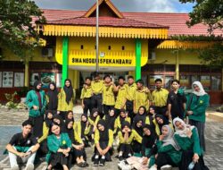 Mahasiswa Farmasi UMRI Sosialisasikan Bela Negara kepada Siswa SMA Negeri 5 Pekanbaru